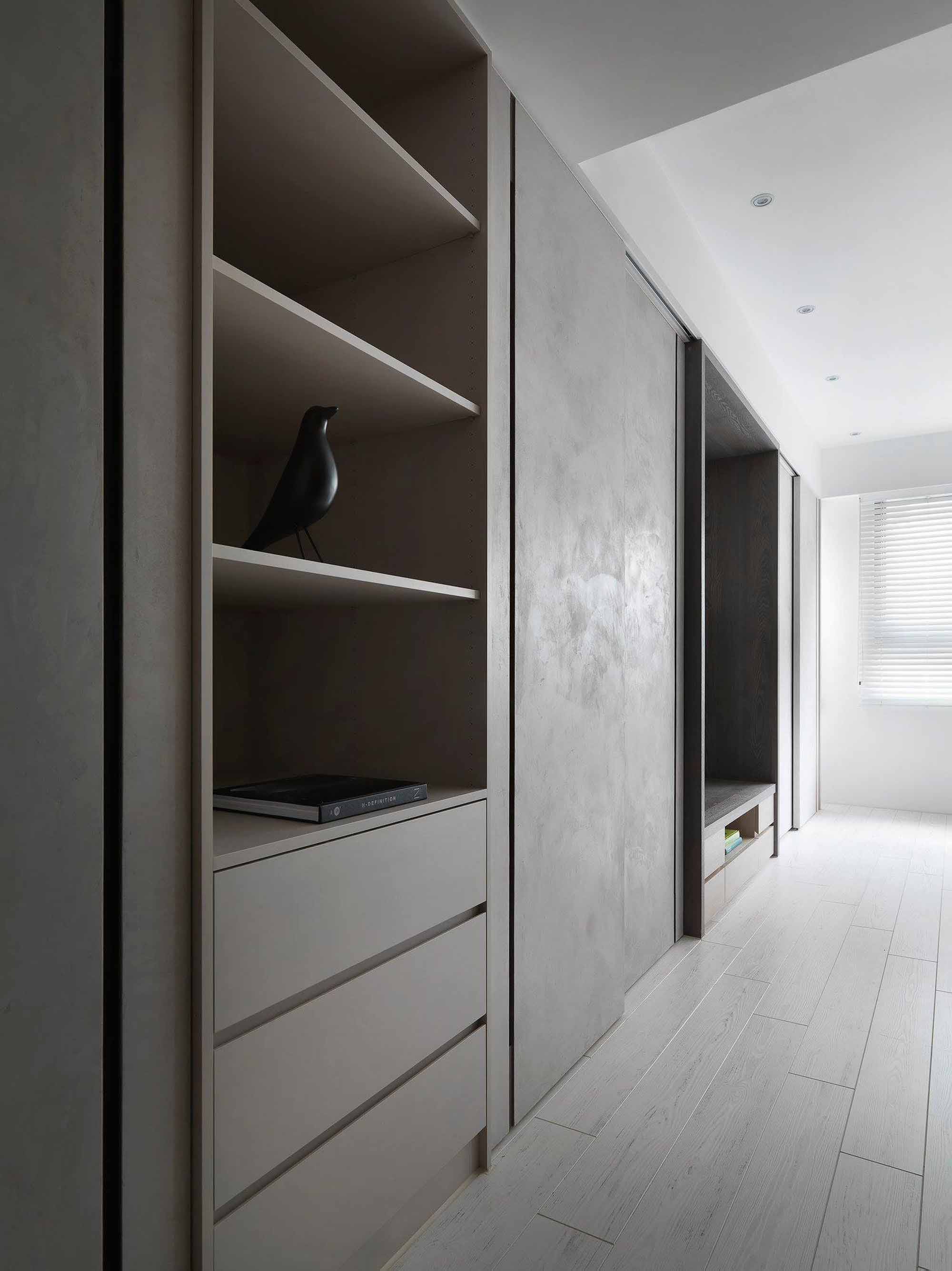 Diseño moderno y minimalista del pasillo en san-pedro-alcantara